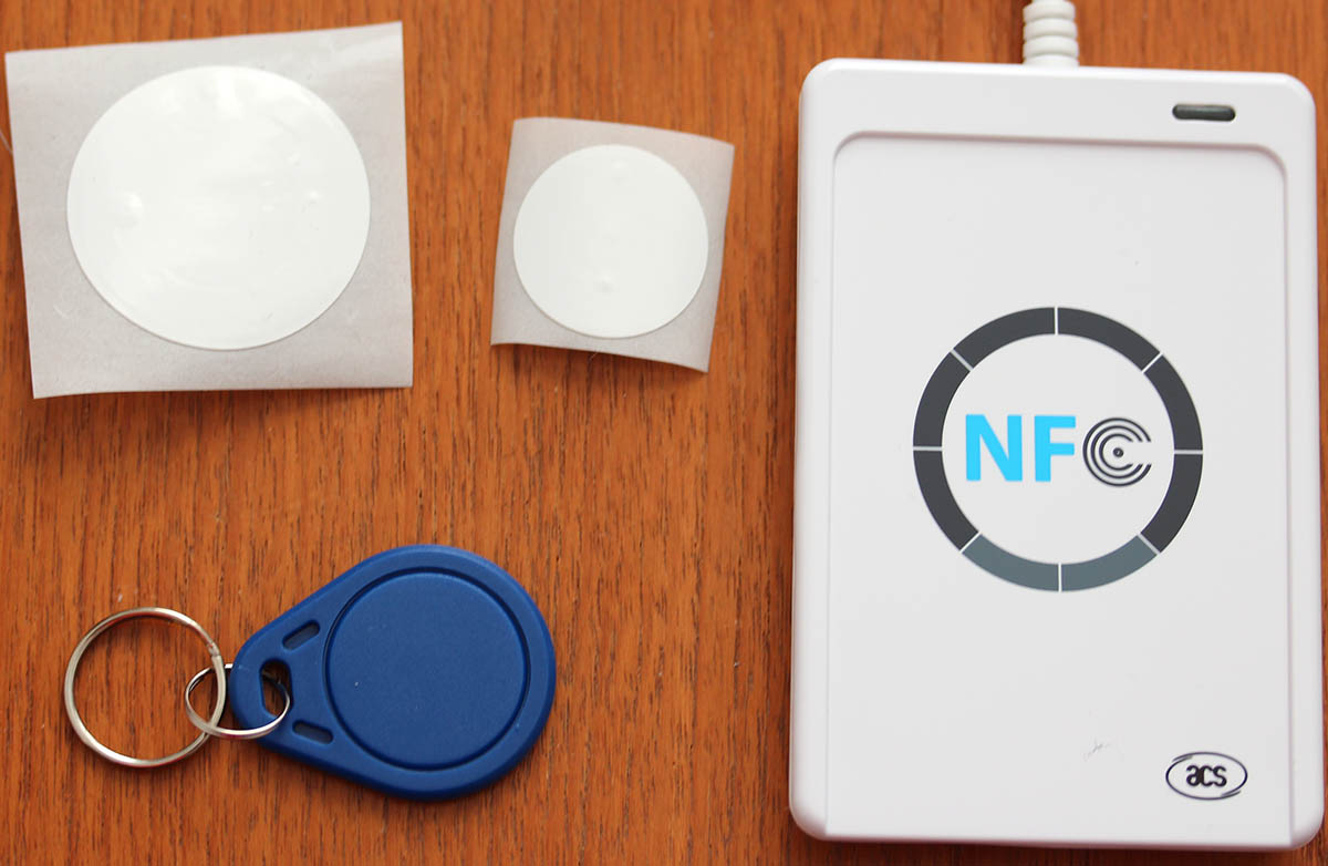 Mifare plus se. Mifare RFID NFC. Mifare Classic 1k. NFC метки Mifare Classic 1k.